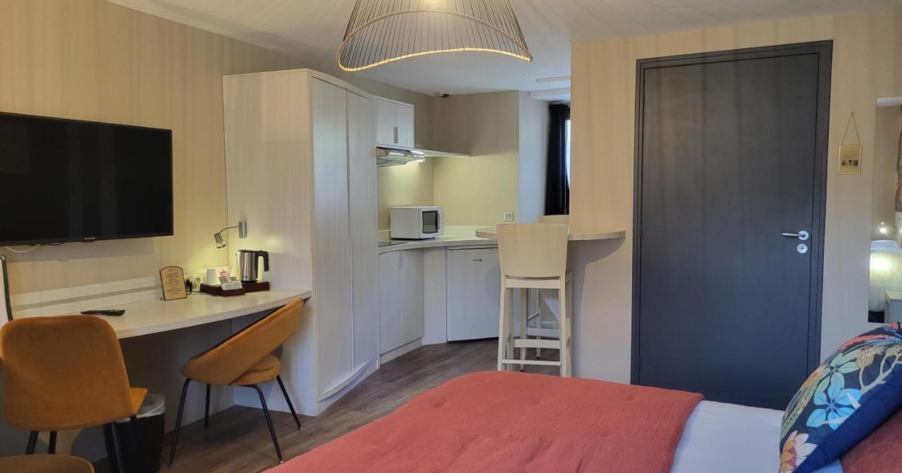 Logis hôtel Spa La Truite Dorée Vers  Buitenkant foto