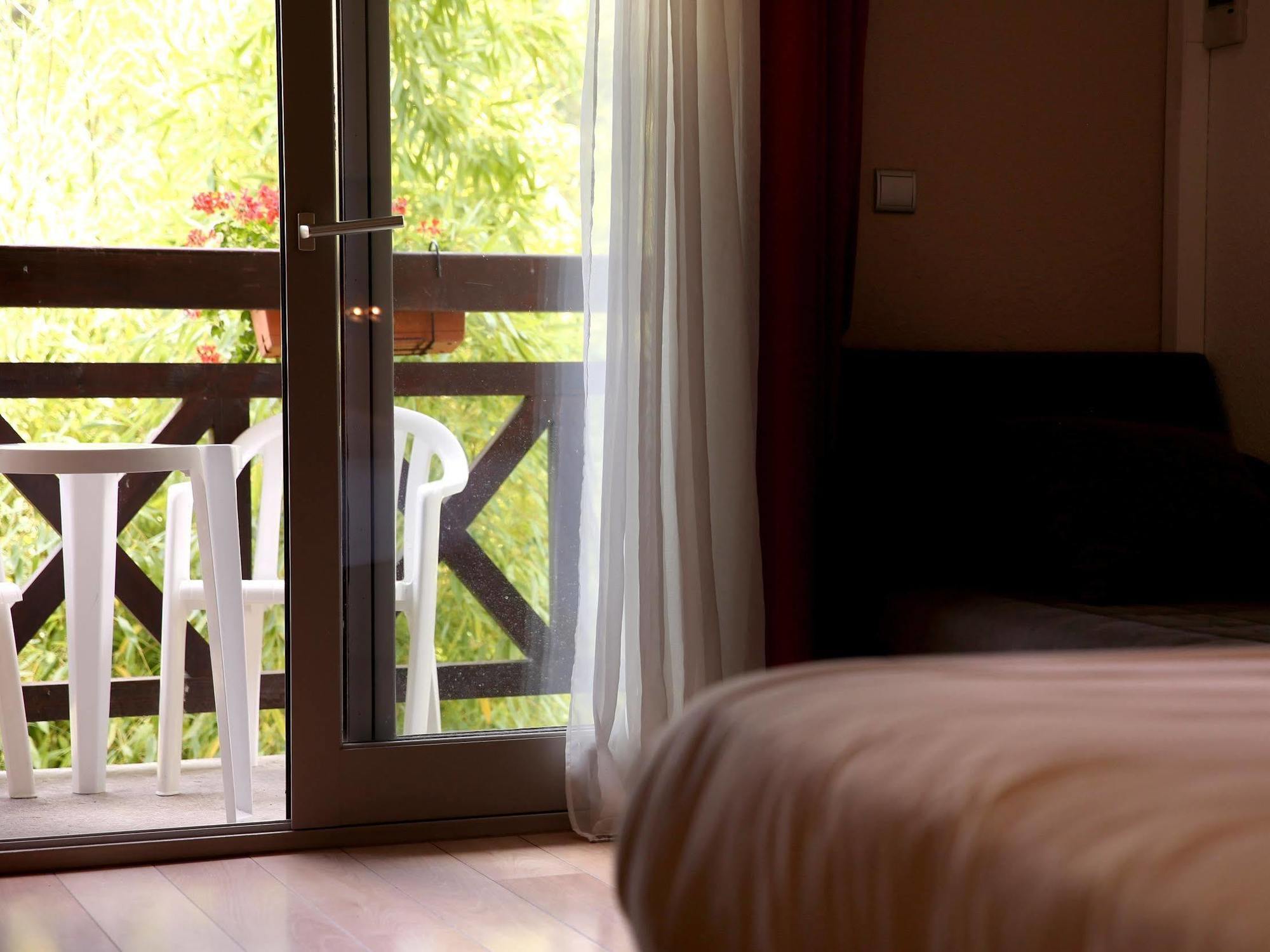 Logis hôtel Spa La Truite Dorée Vers  Buitenkant foto