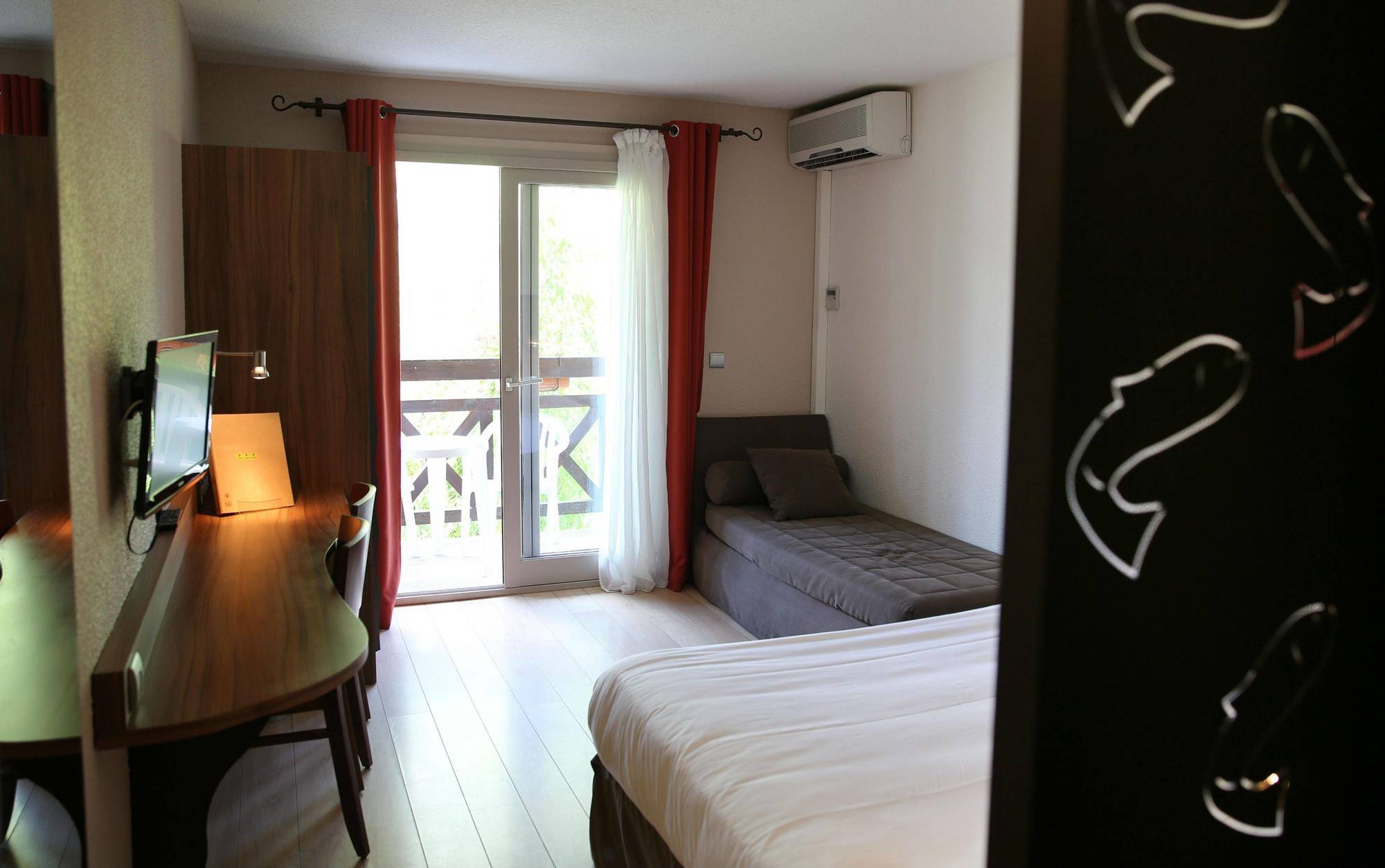 Logis hôtel Spa La Truite Dorée Vers  Buitenkant foto